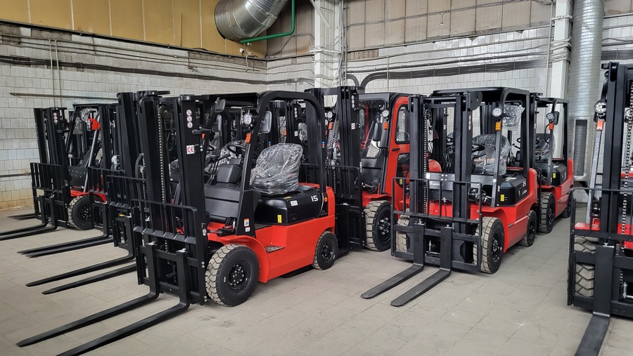 Тест-драйв складской техники на нашем складе в Ессентуках