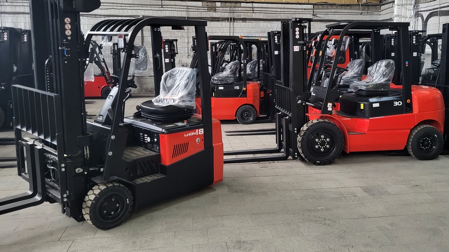 Тест-драйв складской техники на нашем складе в Ессентуках