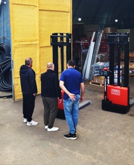 Тест-драйв складской техники на нашем складе в Ессентуках